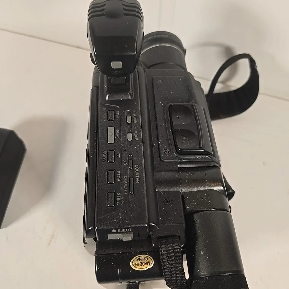 Panasonic Palmcorder X20 Digital Zoom PV-42 UNTESTED‎ Could Not Get Battery Char